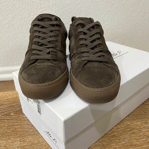 Mr P. Brown Suede Sneakers – Men’s Size UK 7.5 or US 8.5 – NEW with box